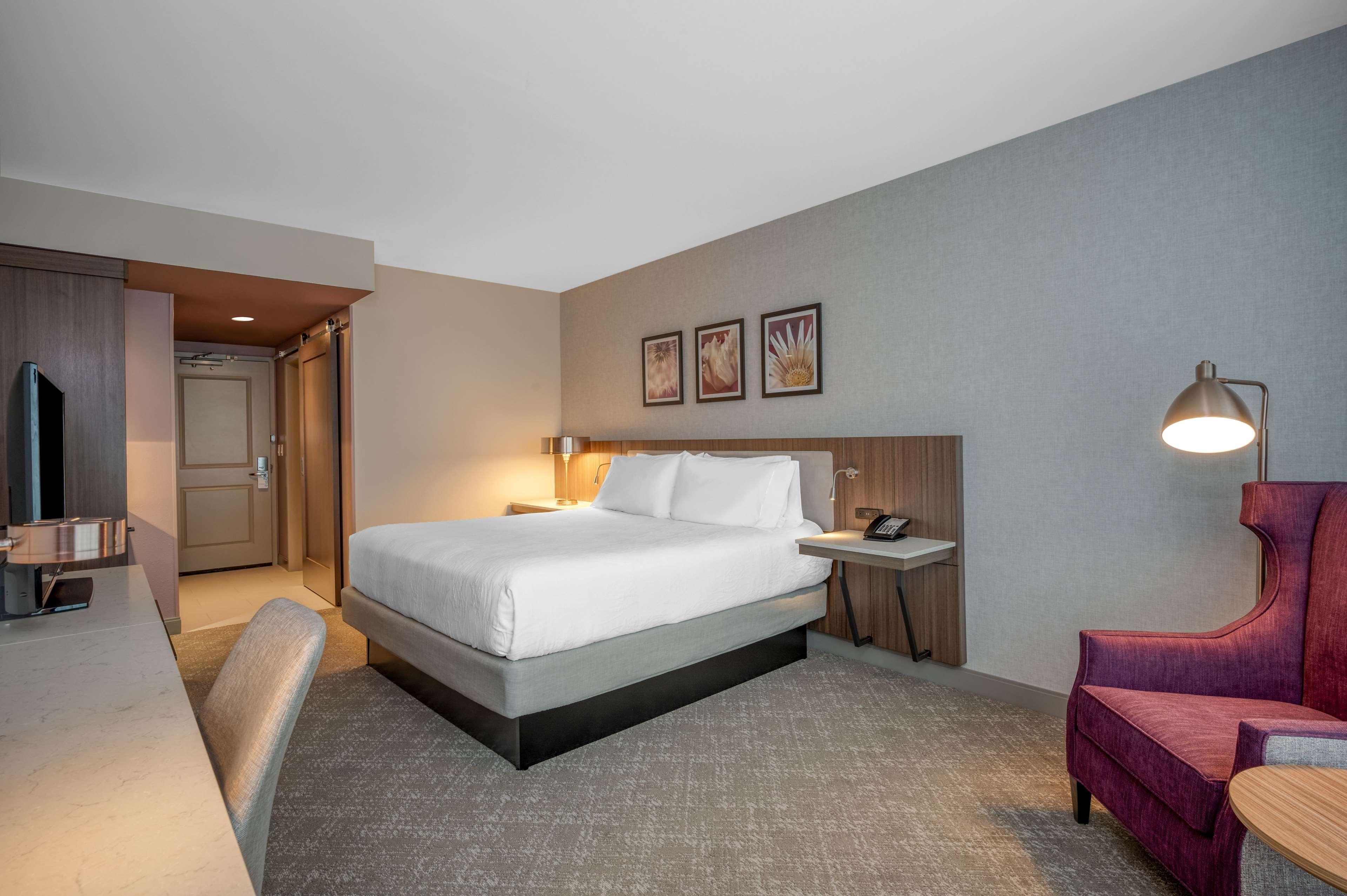 Hilton Garden Inn Boston Logan Airport Extérieur photo