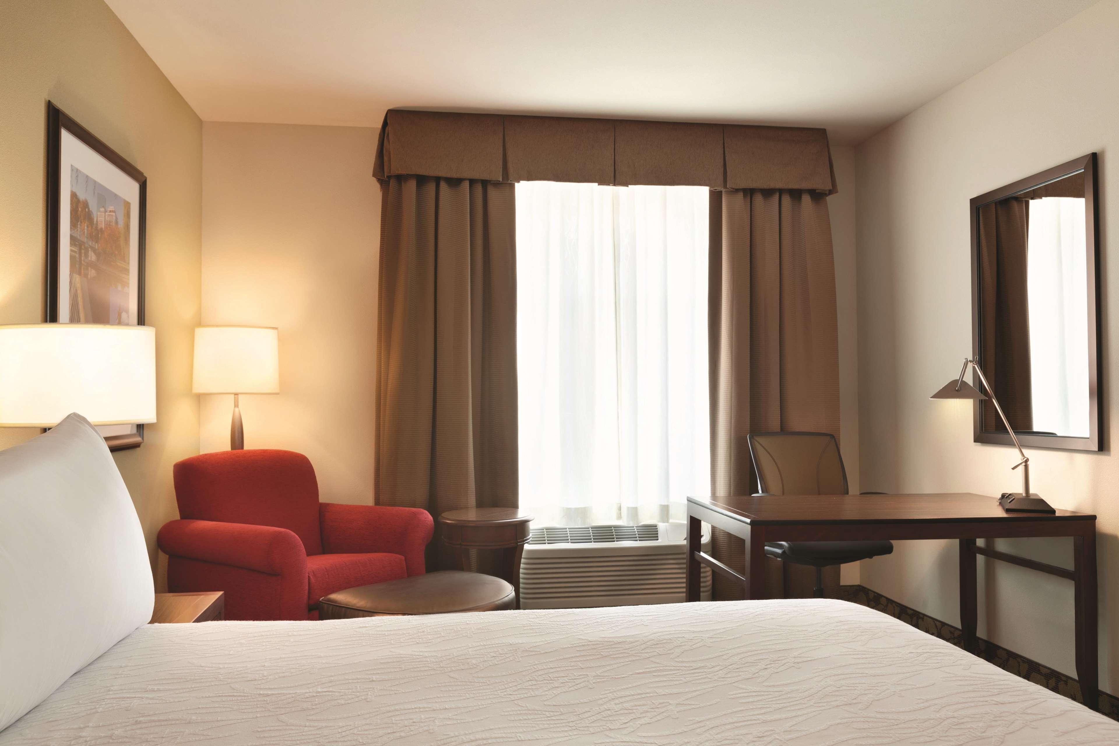 Hilton Garden Inn Boston Logan Airport Extérieur photo