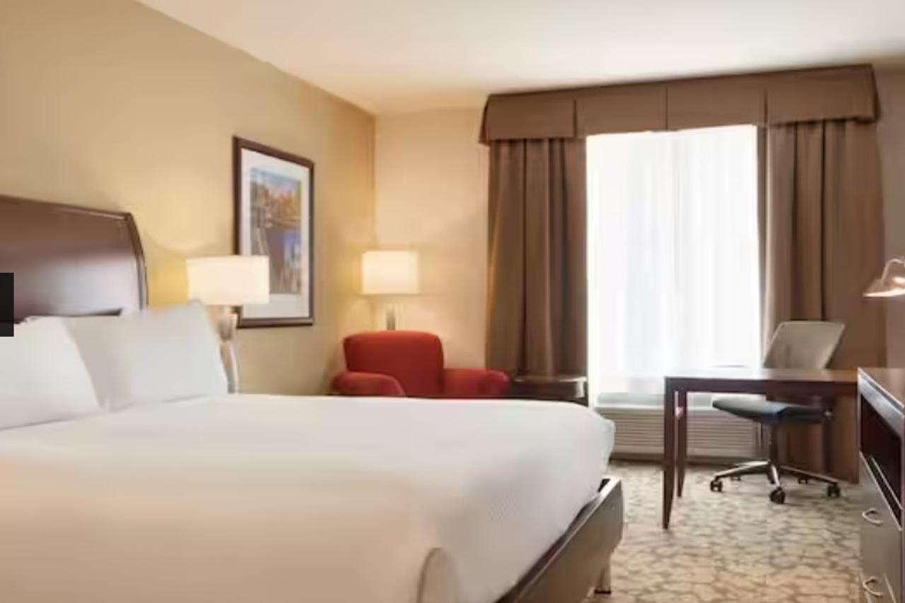 Hilton Garden Inn Boston Logan Airport Extérieur photo