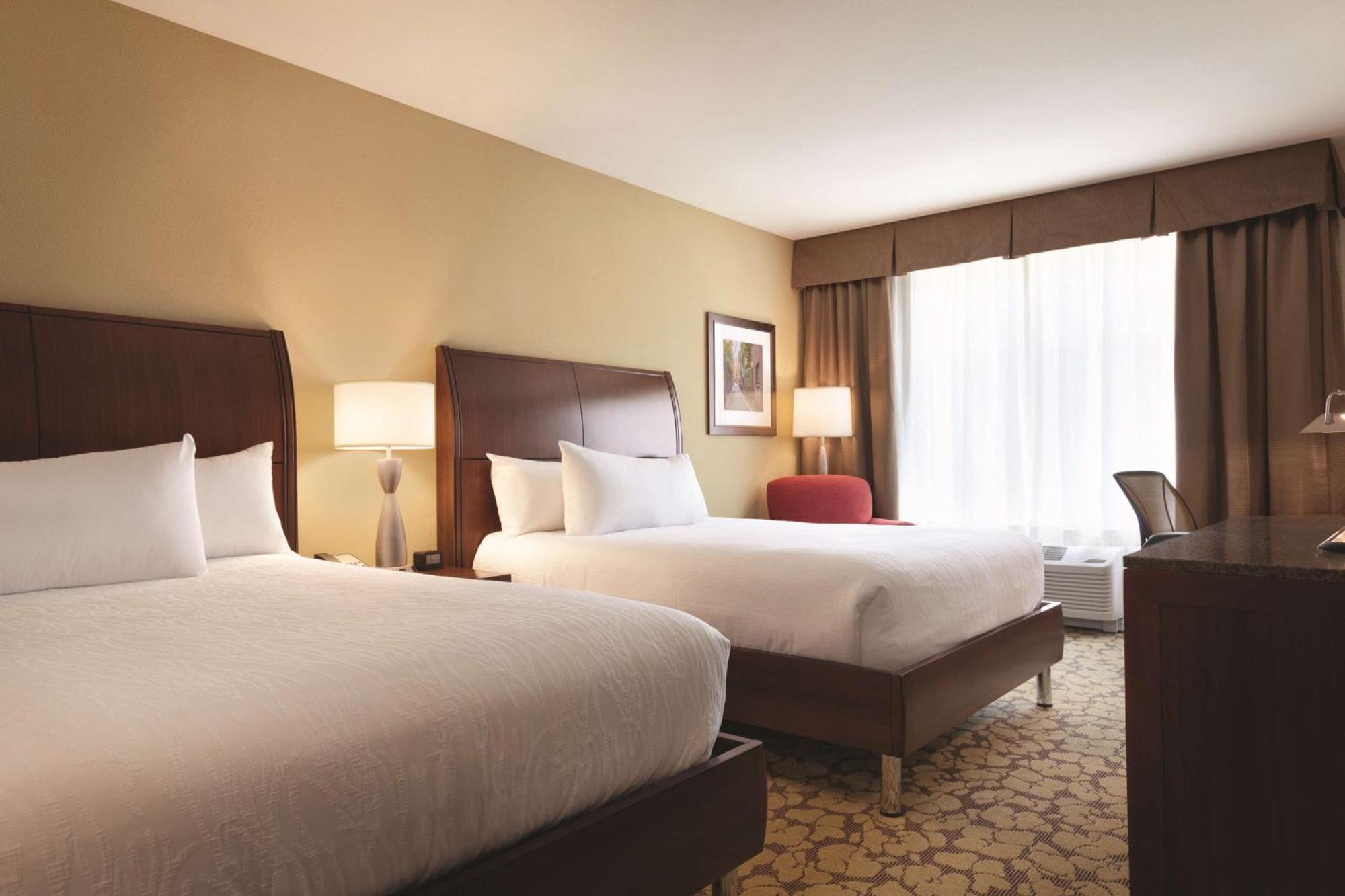 Hilton Garden Inn Boston Logan Airport Extérieur photo