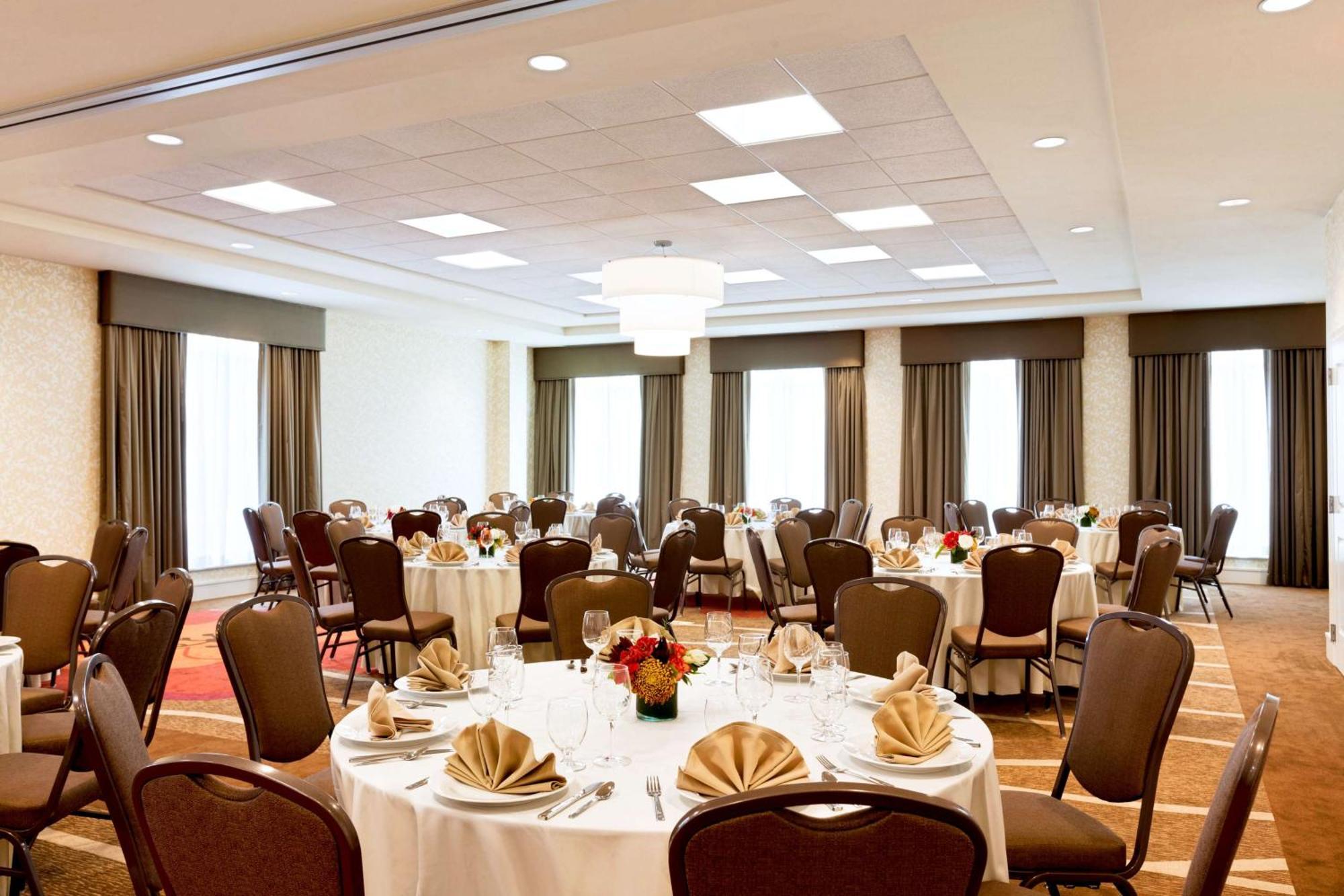 Hilton Garden Inn Boston Logan Airport Extérieur photo