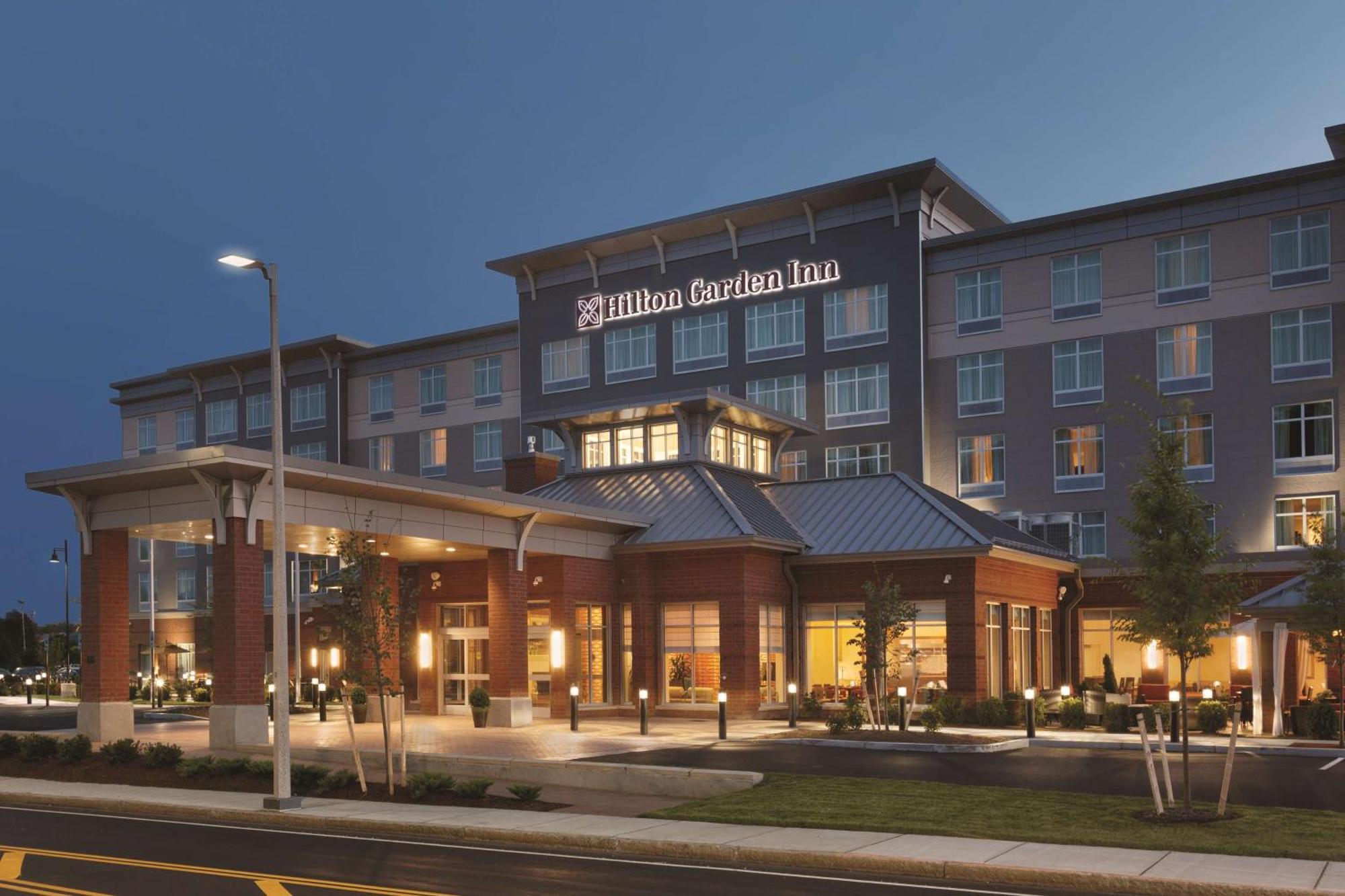 Hilton Garden Inn Boston Logan Airport Extérieur photo