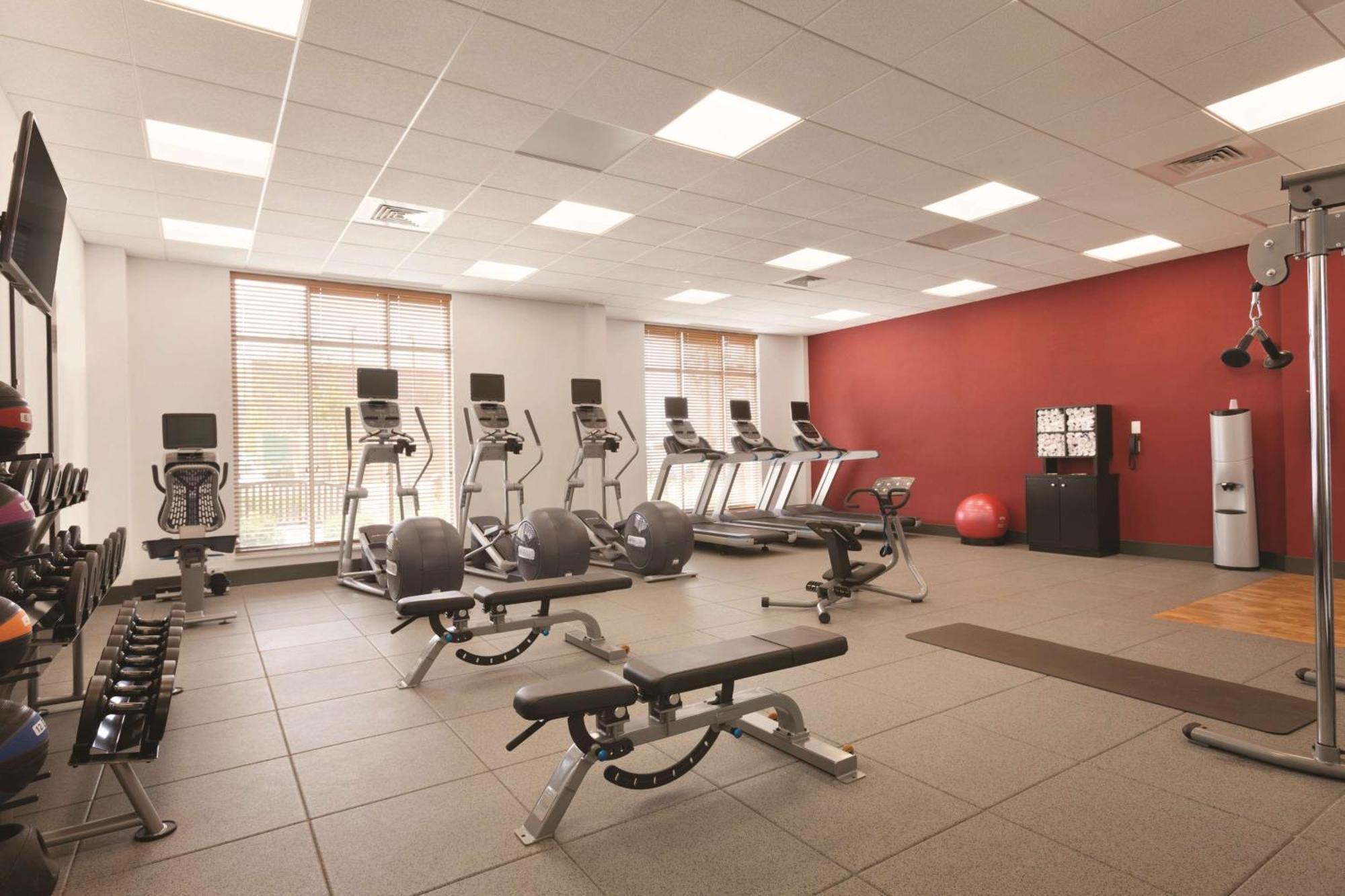 Hilton Garden Inn Boston Logan Airport Extérieur photo