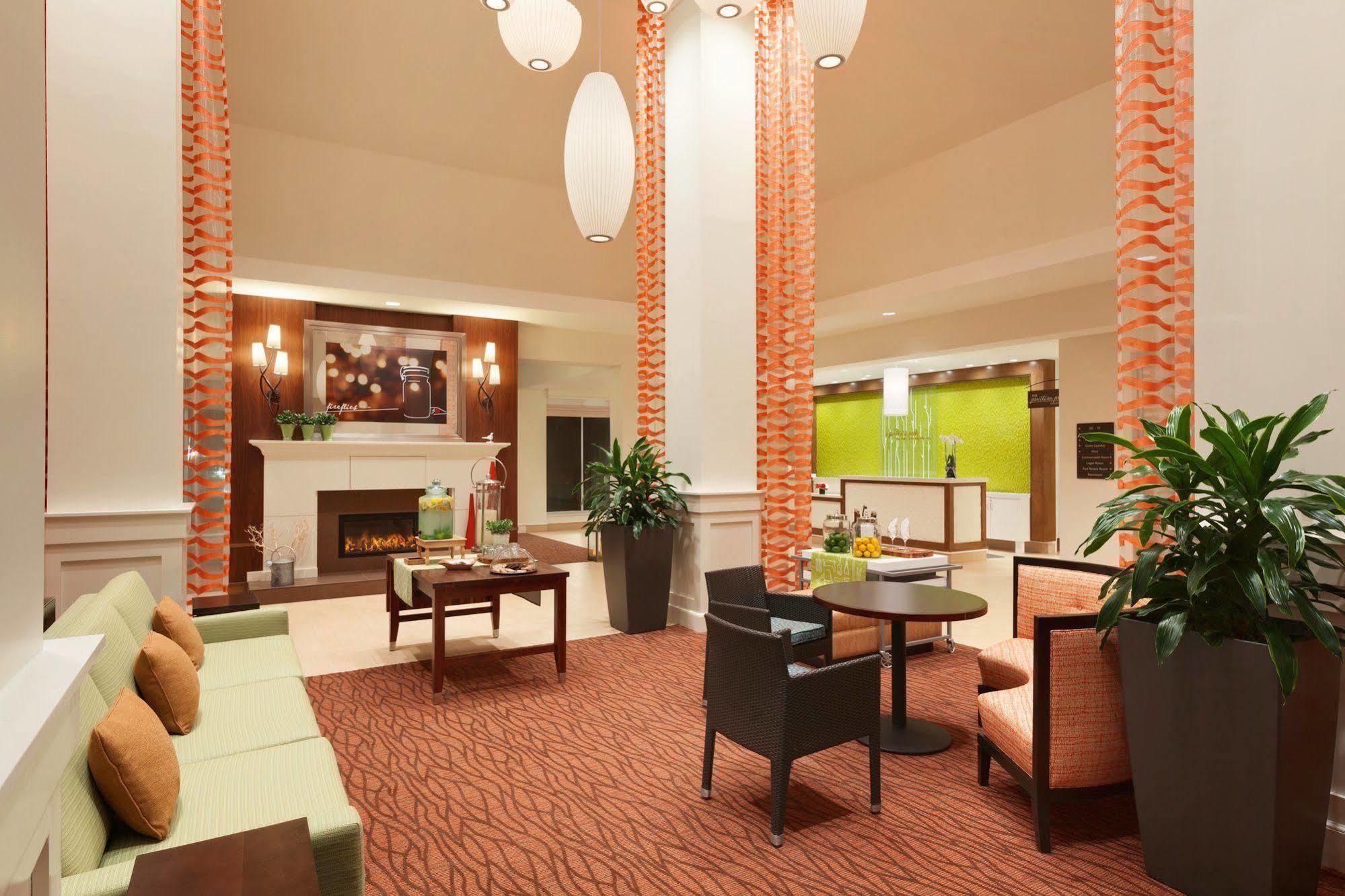Hilton Garden Inn Boston Logan Airport Extérieur photo