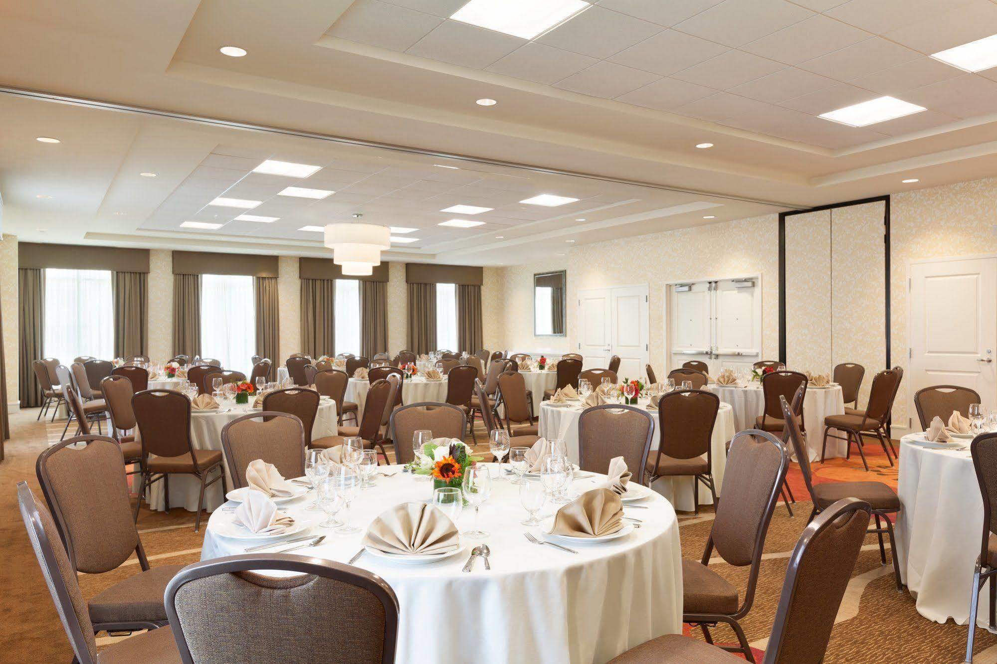 Hilton Garden Inn Boston Logan Airport Extérieur photo